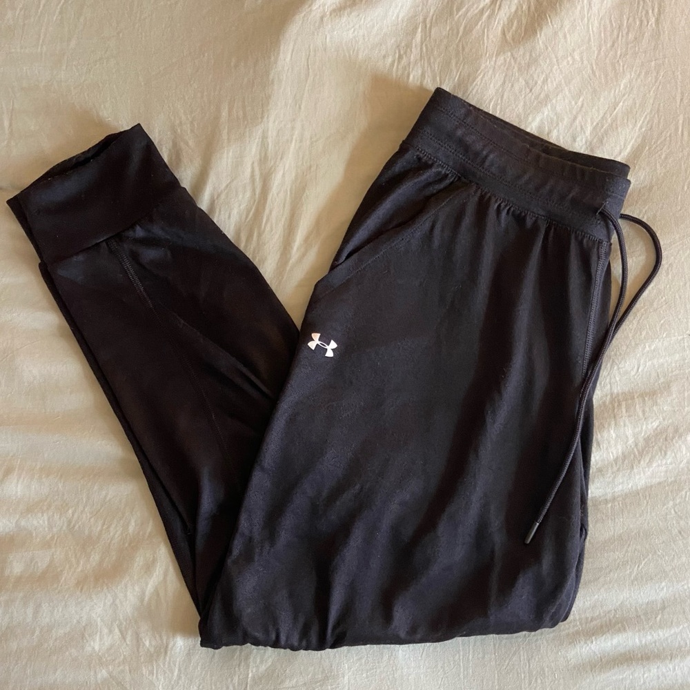 Under Armour Black Jogger Sweatpants, Women’s size M